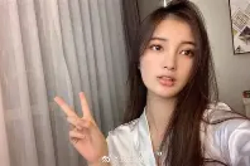 42岁白百何近况曝光！与陈羽凡离婚后嫁给张思麟如今被宠成公主